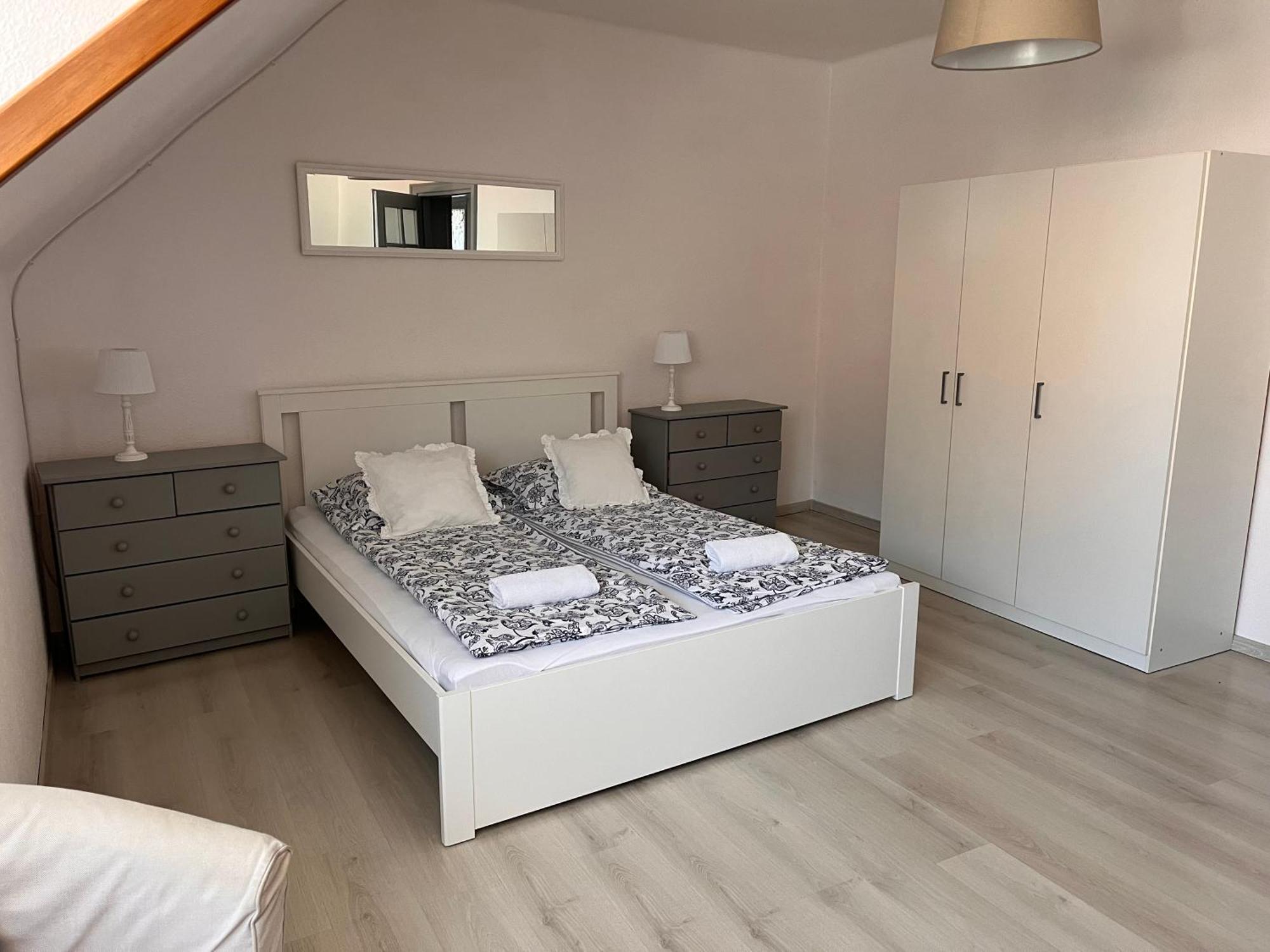 Pacsirta Apartman Grand Eger Exteriör bild