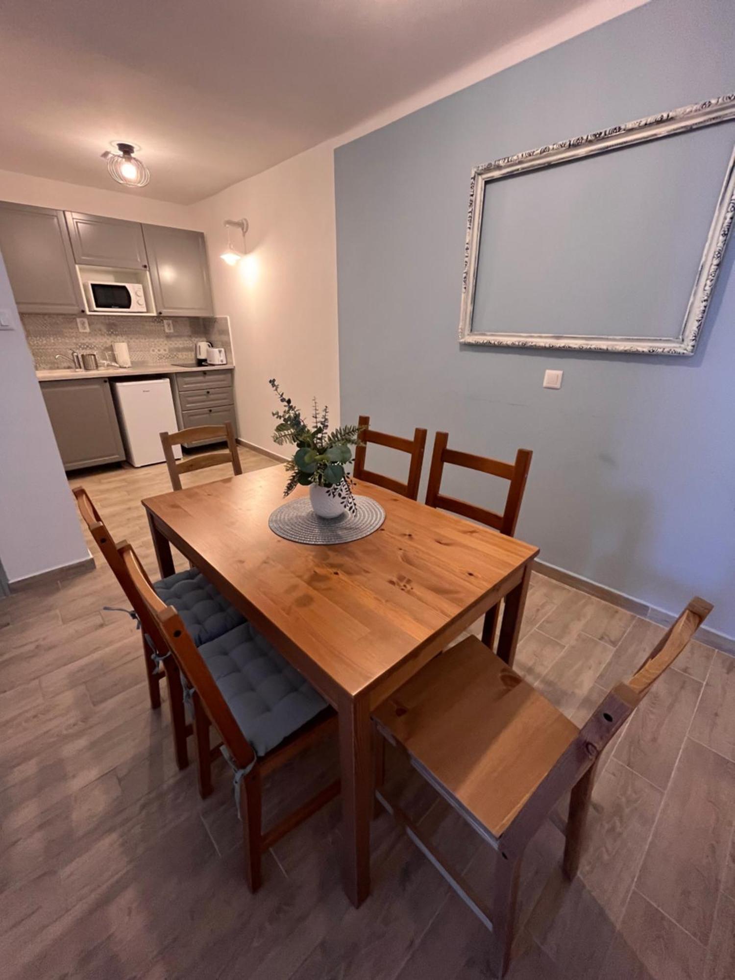 Pacsirta Apartman Grand Eger Exteriör bild
